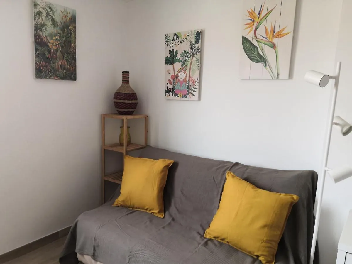 Spacieux Logement Vieil Antibes Climatise 5 Minutes Plages 0*,  צרפת