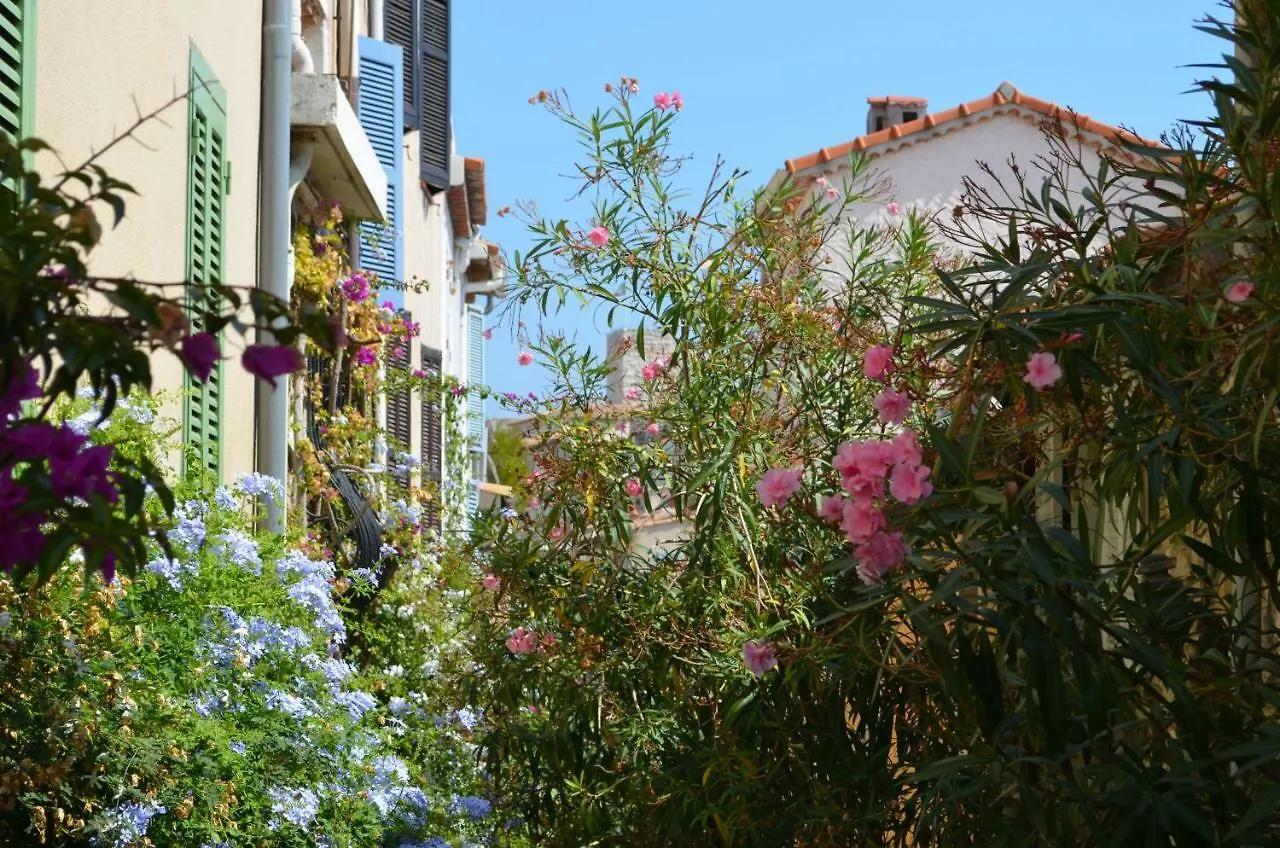 Spacieux Logement Vieil Antibes Climatise 5 Minutes Plages 0*,  צרפת